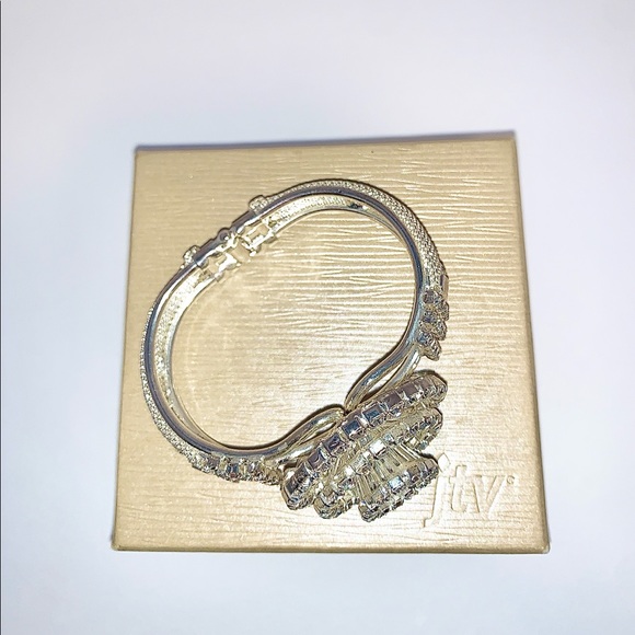 Silver Crystal Rhinestone Statement Bracelet 3 tier Foundation Design From JTV - Picture 10 of 11